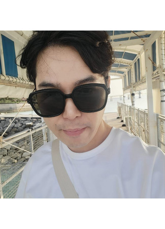 Сценарист Мун Бэк Кён 17.11.25